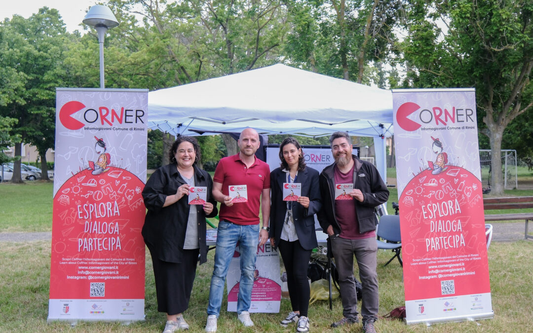 Tutti i giovedì dalle 16 alle 19 CoRNer è attivo nel cortile della Biblioteca Gambalunga (da maggio a ottobre)