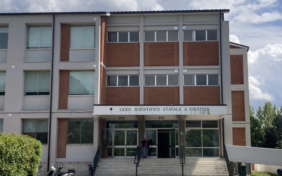Il giornalino “Utopia” del Liceo Einstein di Rimini compie 30 anni: un’assemblea per festeggiare