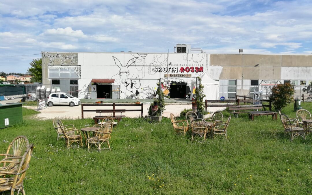 Riapre il Giardino Freak Antoni a Grotta Rossa: eventi estivi, relax e condivisione a Rimini