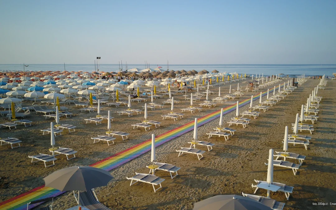 CoRNer va on the beach: tre eventi gratuiti per giovani. Primo appuntamento giovedì 17 luglio