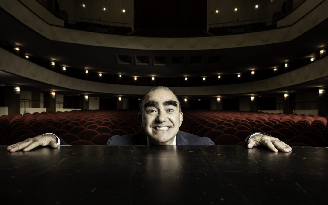 “Quando un musicista ride”: spettacolo con Elio per il 25°anniversario di Opera