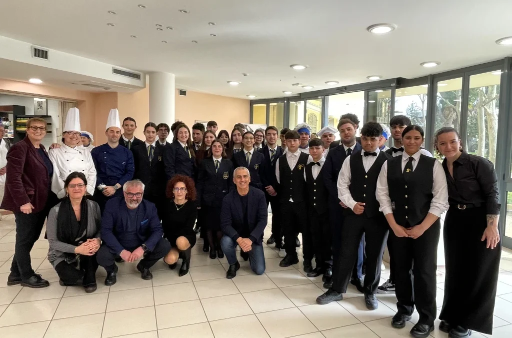 Un ponte tra generazioni al bar del Valloni grazie all’Istituto Malatesta