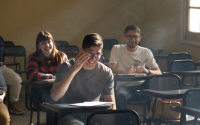 Vuoi migliorare il tuo italiano? Un corso gratuito con Cescot