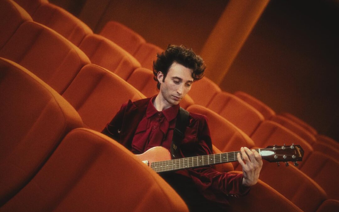 Chiacchiere e PopCoRNer. Luca Fol, tra Rimini e musica: “Trova il tuo linguaggio”