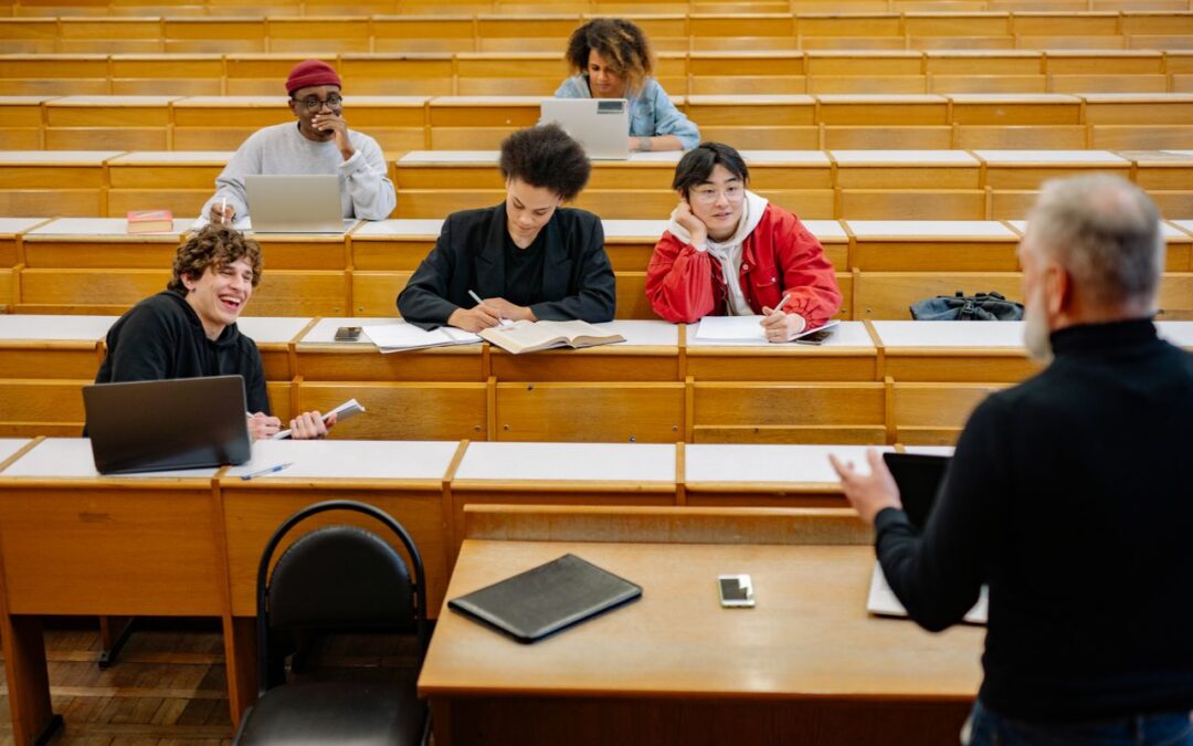 Borsa di studio da 2.000 € per studenti universitari con UniCompara